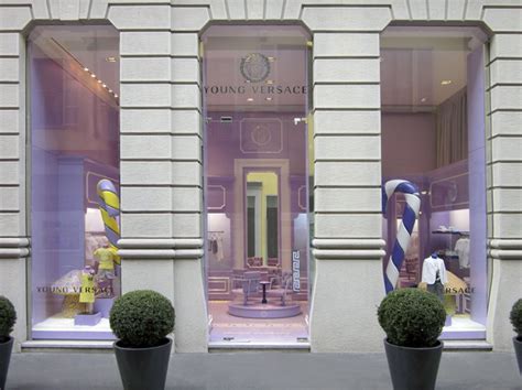 young versace boutique milano|Young Versace Milano Rinascente .